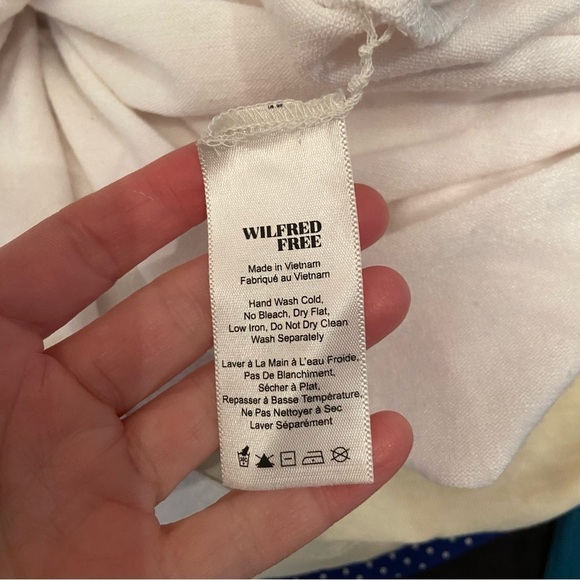 🛍️3/$30 Aritzia Wilfred Free women’s white‎ tank top in  size small - Picture 6 of 9